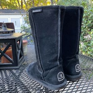 BEARPAW Cozy Warm Comfortable Black Suede Upper Sheep Wool Lined Slip On Boots!